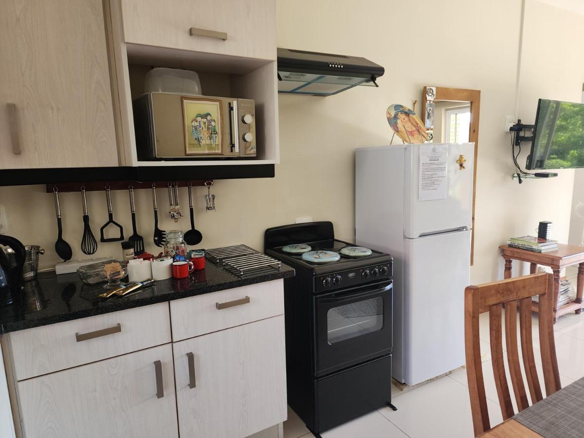 Mackenzies Accommodation Ист-Лондон Экстерьер фото