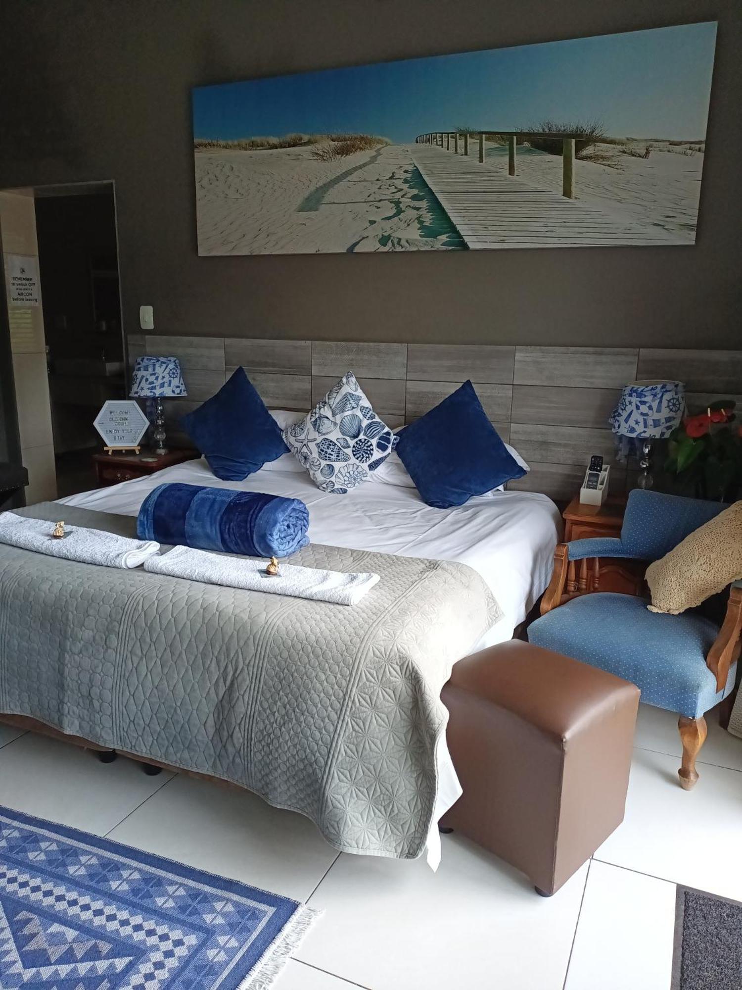 Mackenzies Accommodation Ист-Лондон Экстерьер фото